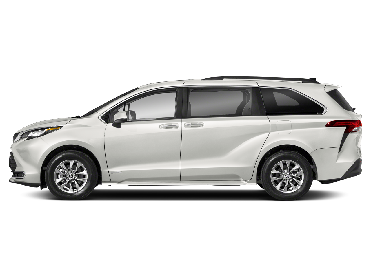 2021 Toyota Sienna XLE photo 3
