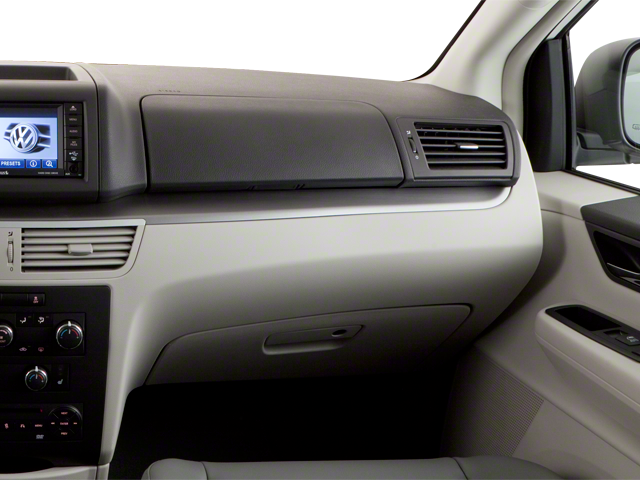 2010 Volkswagen Routan SEL