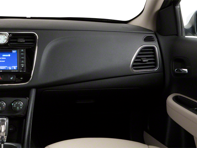 2011 Chrysler 200 Limited