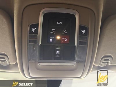 2019 RAM 1500 Laramie Crew Cab 4x4 5'7" Box