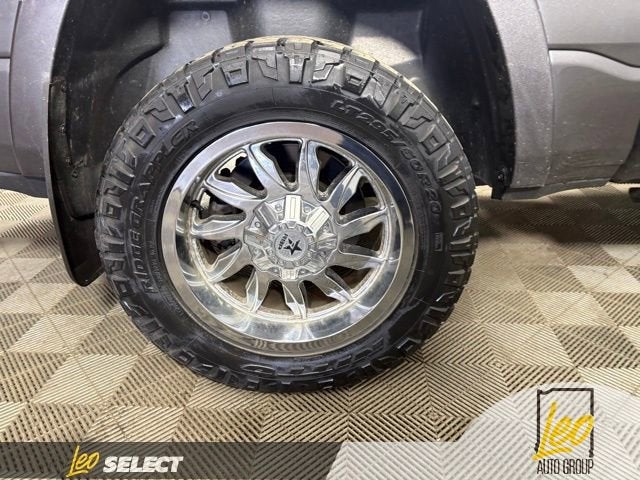 2019 RAM 1500 Laramie Crew Cab 4x4 5'7" Box
