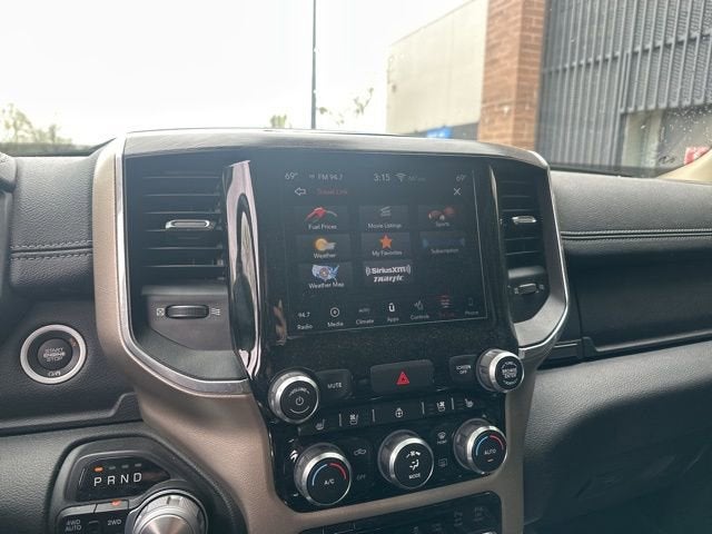 2019 RAM 1500 Laramie Crew Cab 4x4 5'7" Box