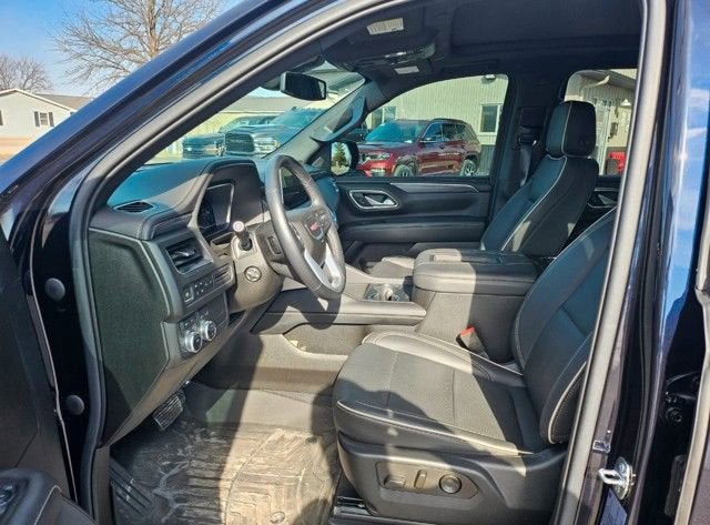 2022 GMC Yukon XL SLT