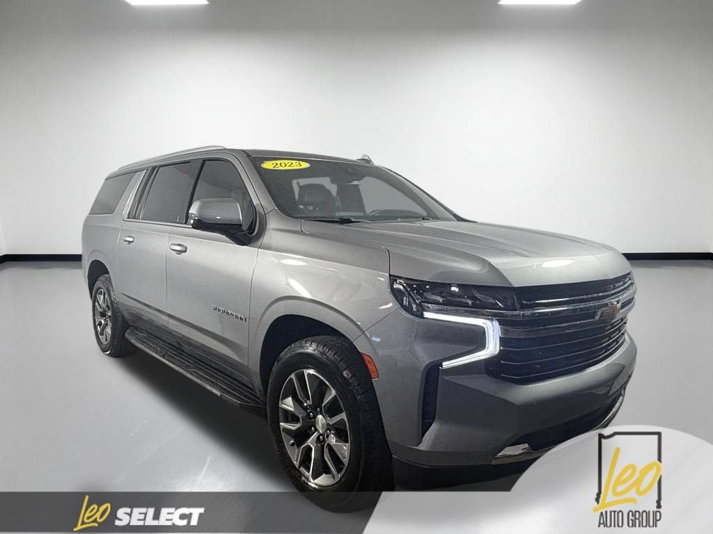 2023 Chevrolet Suburban LT
