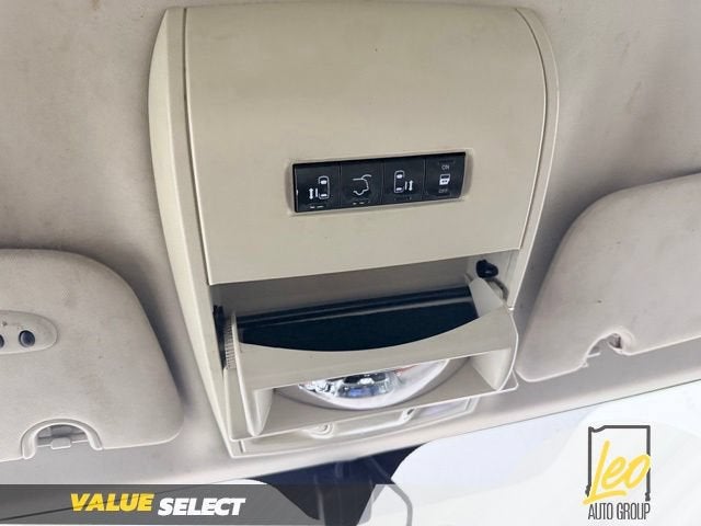 2012 Chrysler Town & Country Touring-L