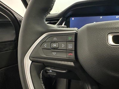 2023 Jeep Grand Cherokee Laredo 4x2