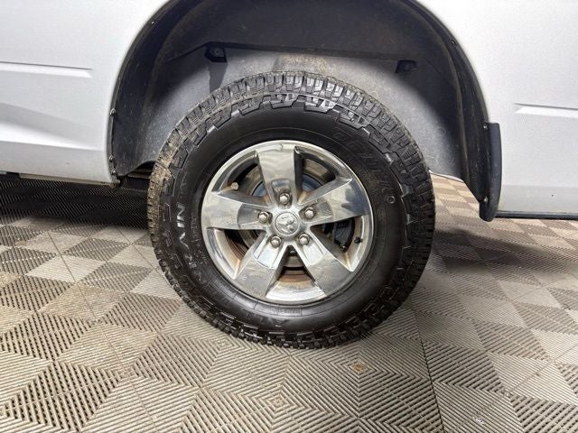 2017 RAM 1500 Express Quad Cab 4x4 6'4' Box