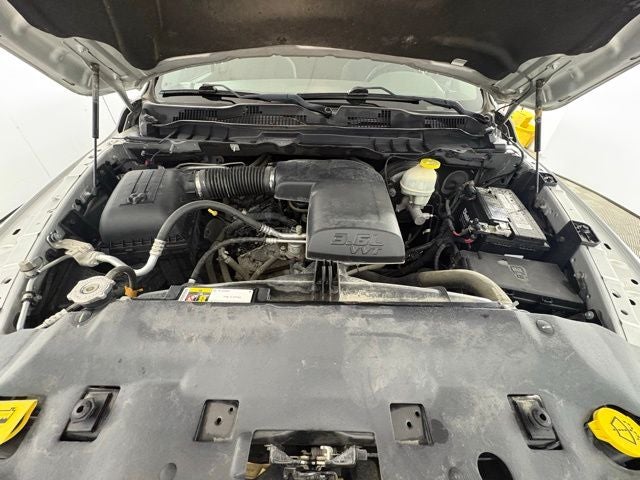 2017 RAM 1500 Express Quad Cab 4x4 6'4' Box