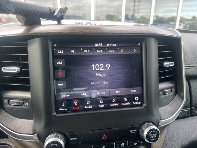 2019 RAM 1500 Laramie Quad Cab 4x4 6'4' Box