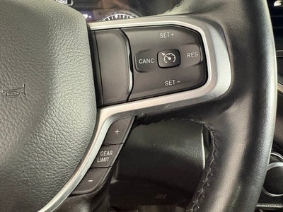 2022 RAM 1500 Big Horn Crew Cab 4x4 5'7' Box