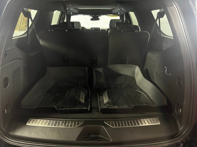 2024 Chevrolet Suburban 4WD RST