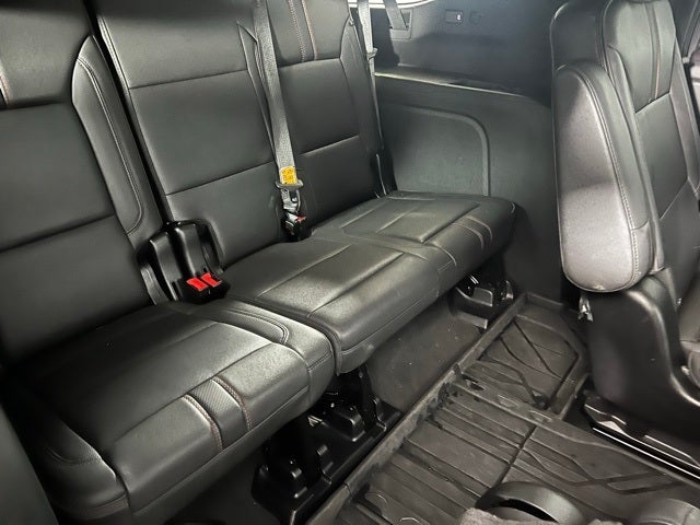 2024 Chevrolet Suburban 4WD RST