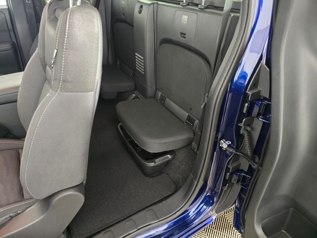 2023 Nissan Frontier King Cab SV 4x4