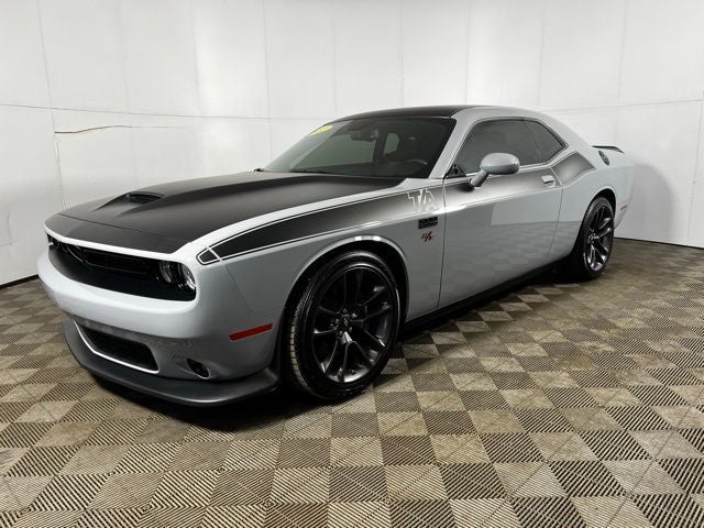 2022 Dodge Challenger R/T T/A