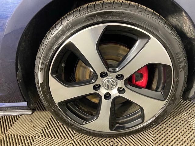 2015 Volkswagen Golf GTI 2.0T S 4-Door