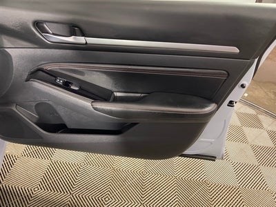 2023 Nissan Altima SR