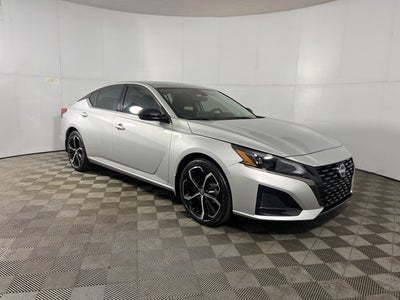 2025 Nissan Altima SR