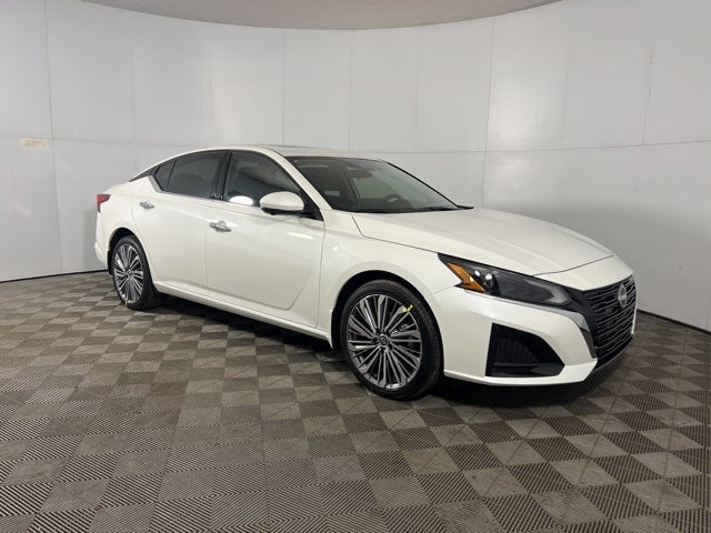 2025 Nissan Altima SL