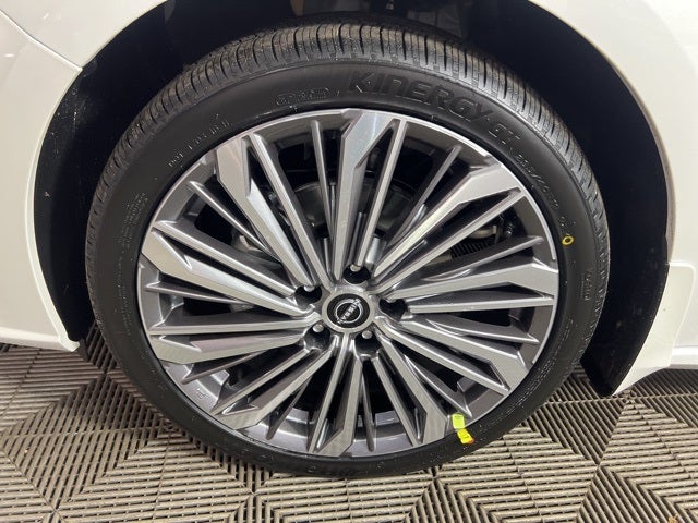 2025 Nissan Altima SL