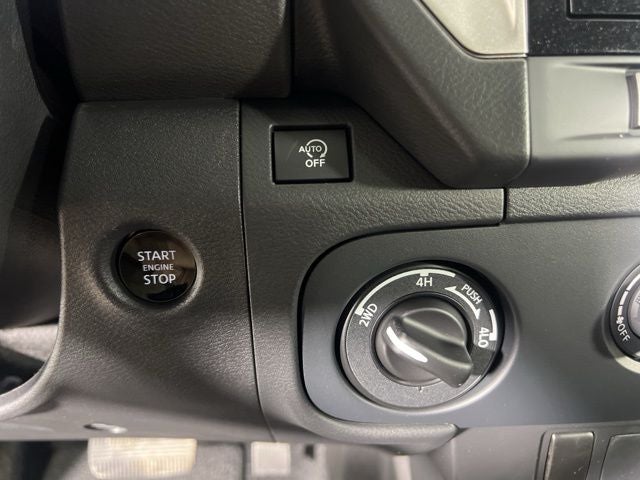 2026 Nissan Frontier Crew Cab SV
