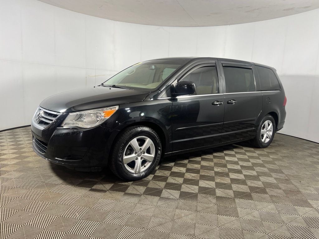 2010 Volkswagen Routan SEL