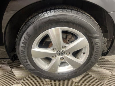 2010 Volkswagen Routan SEL
