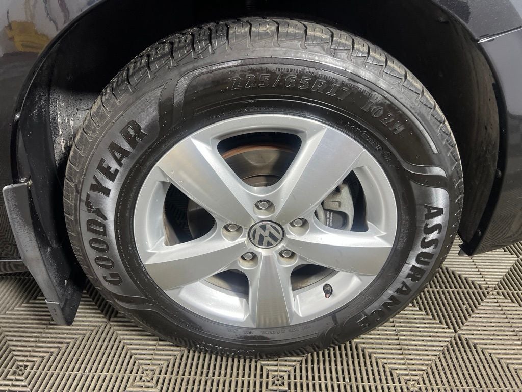 2010 Volkswagen Routan SEL