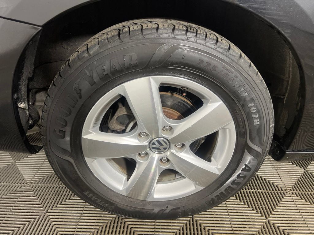 2010 Volkswagen Routan SEL