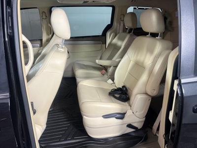 2010 Volkswagen Routan SEL