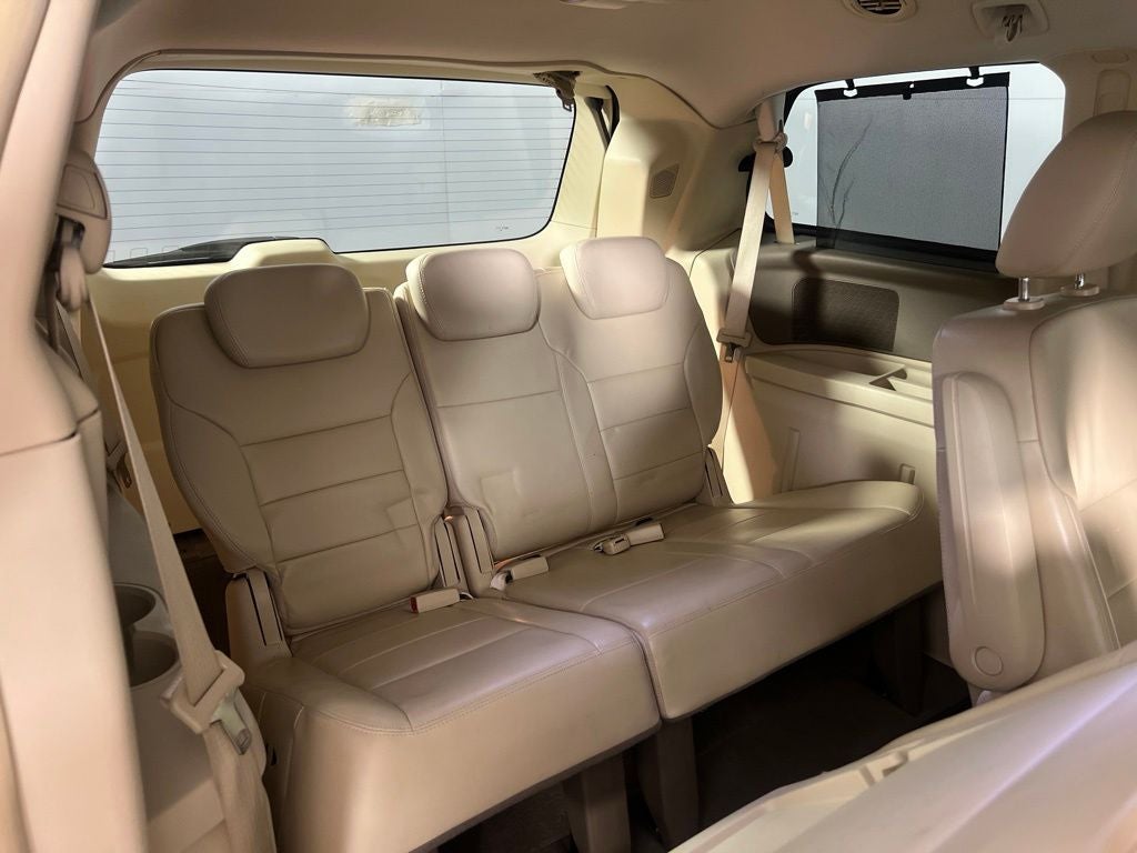 2010 Volkswagen Routan SEL