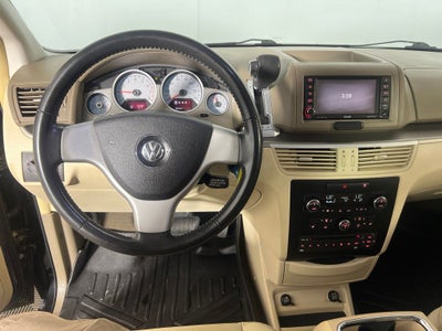 2010 Volkswagen Routan SEL