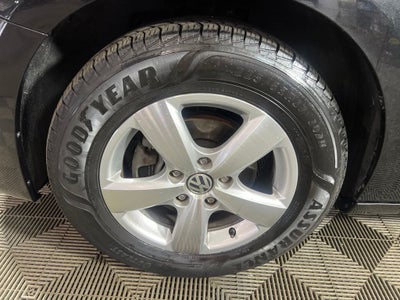 2010 Volkswagen Routan SEL