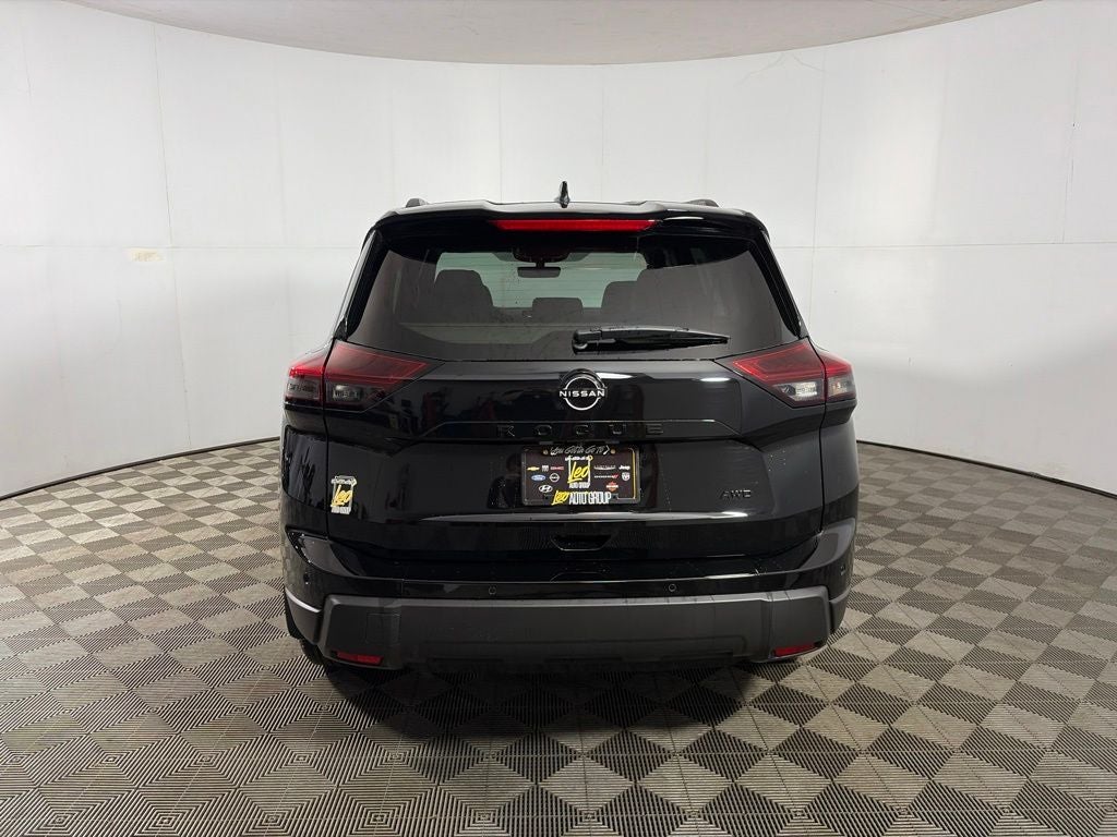 2026 Nissan Rogue Dark Armor™