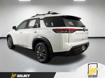 2025 Nissan Pathfinder SV