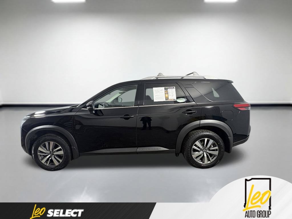 2024 Nissan Pathfinder SL