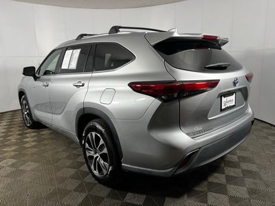 2020 Toyota Highlander Hybrid XLE