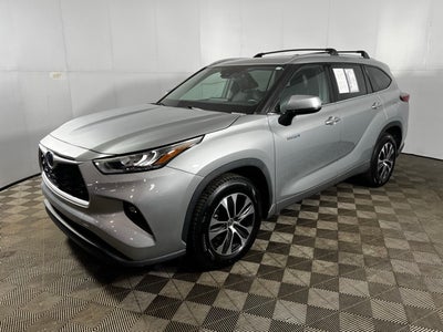 2020 Toyota Highlander Hybrid XLE
