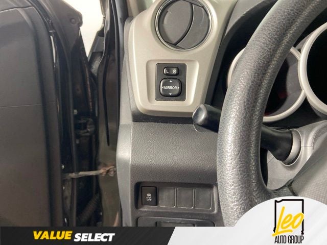 2009 Pontiac Vibe Base